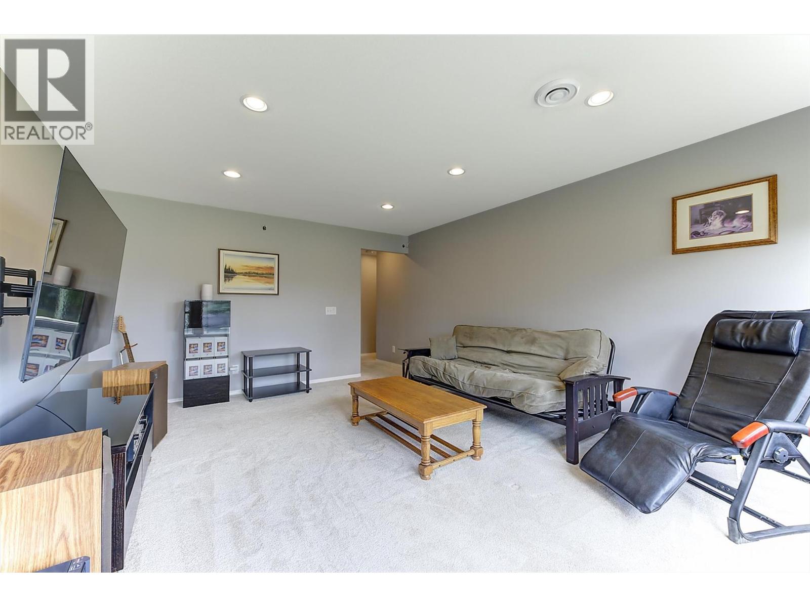 2044 Spyglass Way