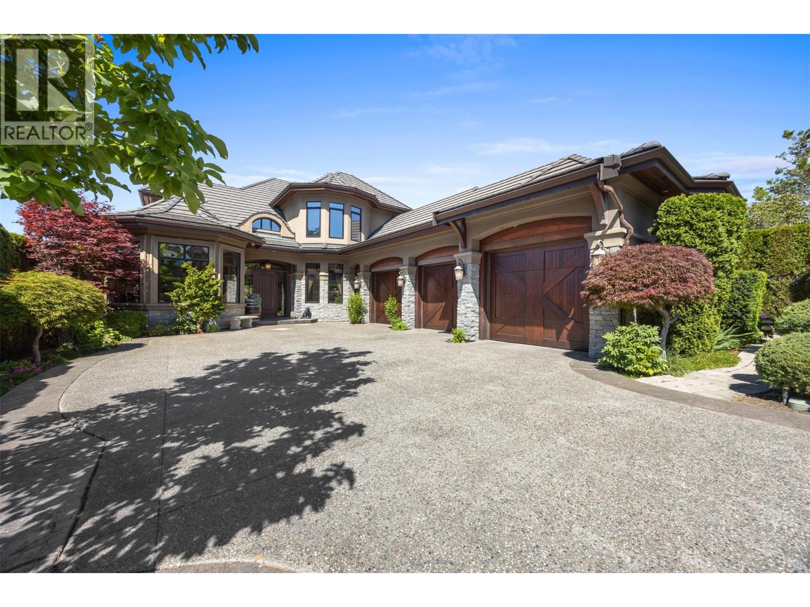 2449 Selkirk Drive