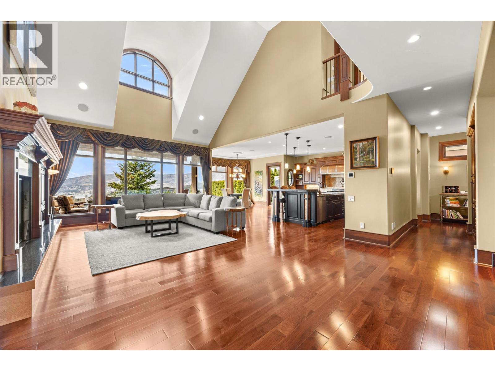 2449 Selkirk Drive