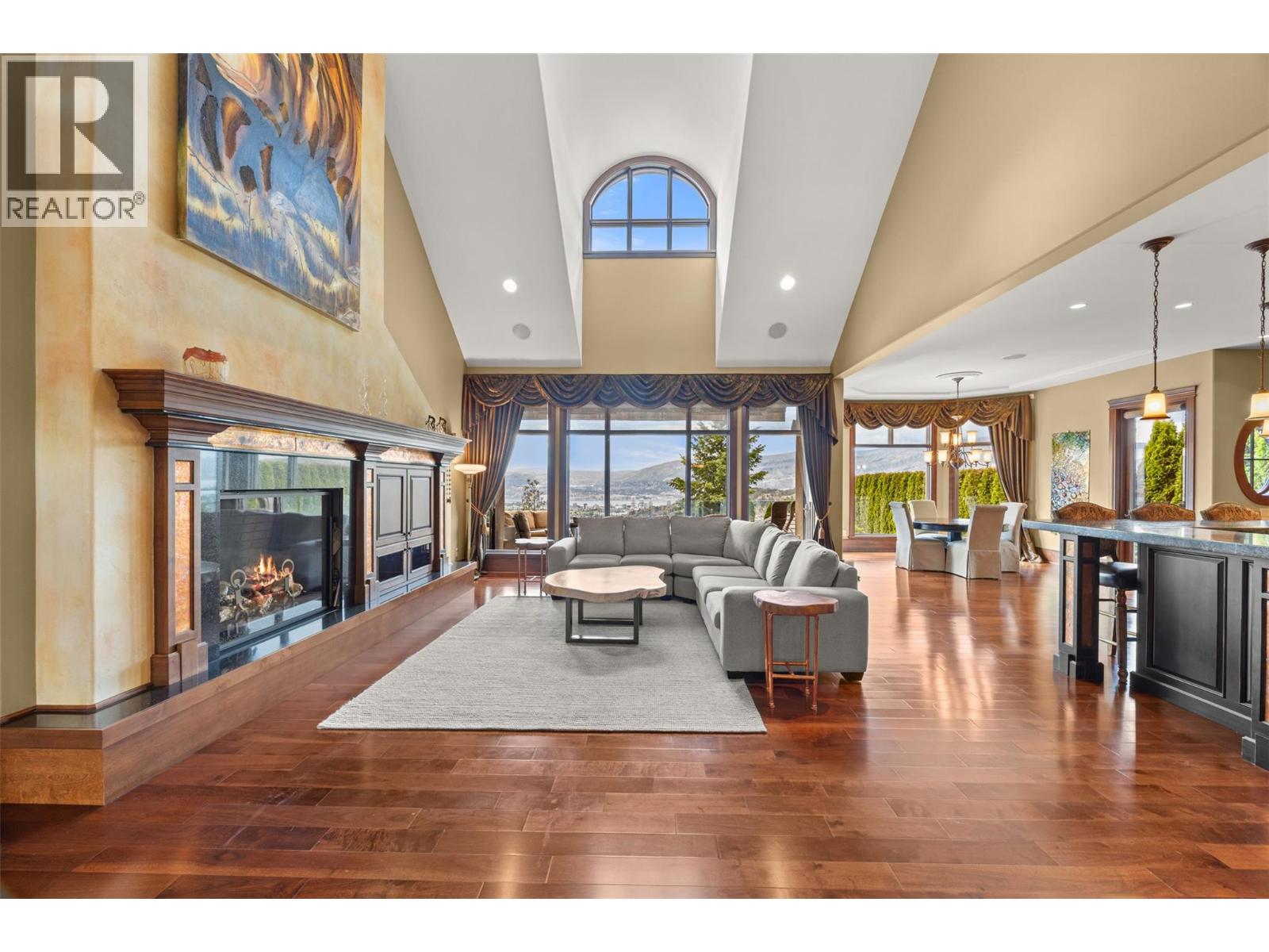 2449 Selkirk Drive