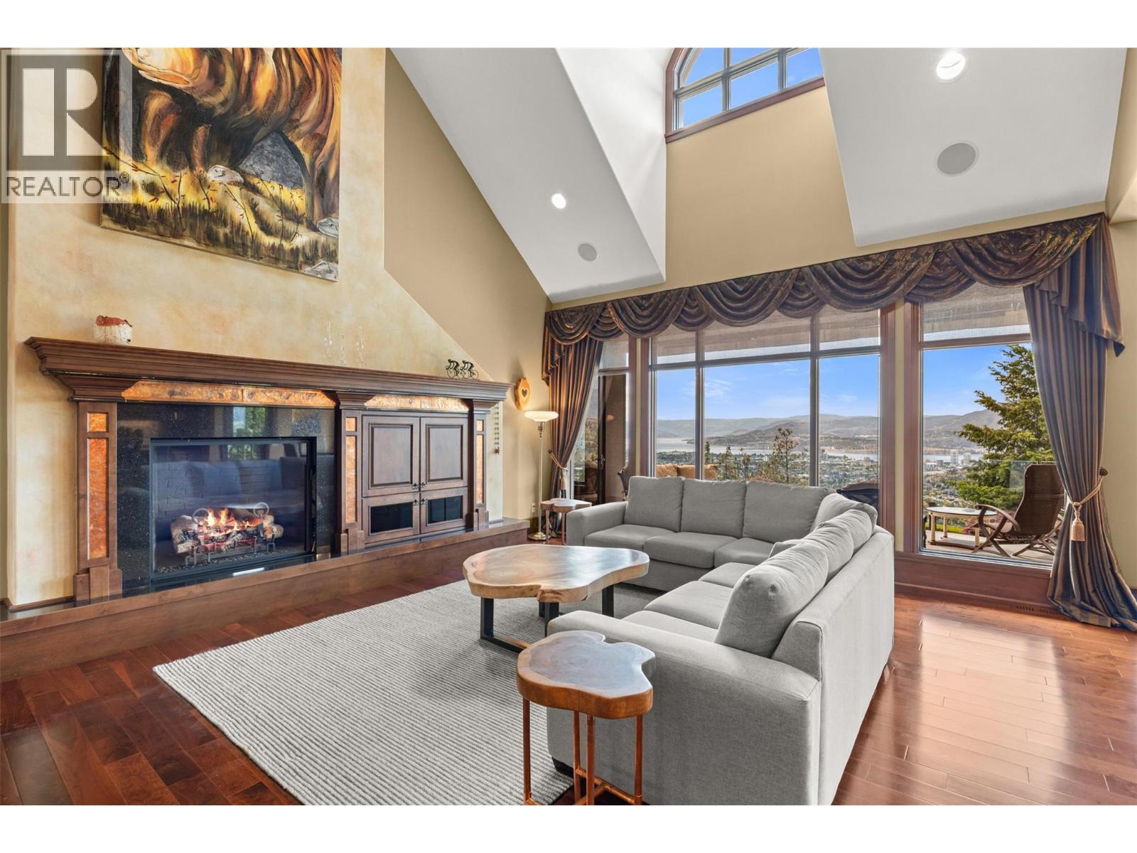2449 Selkirk Drive
