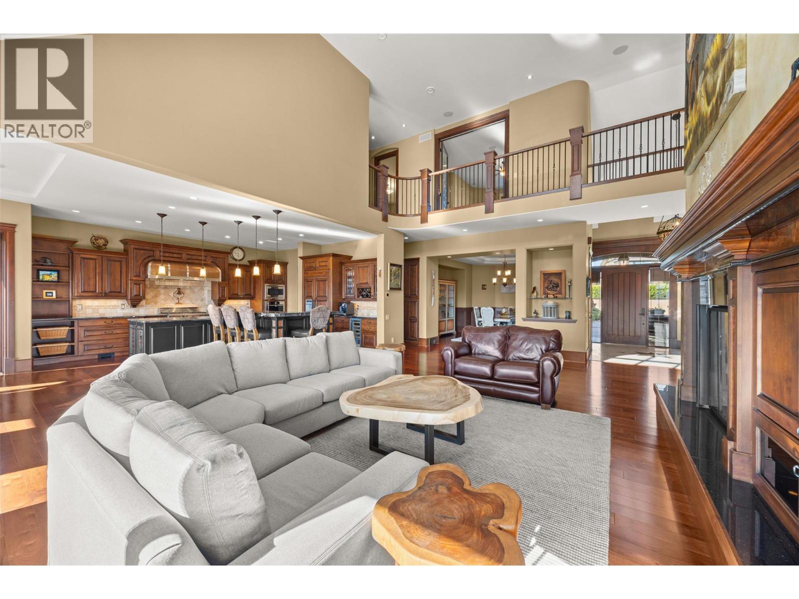 2449 Selkirk Drive