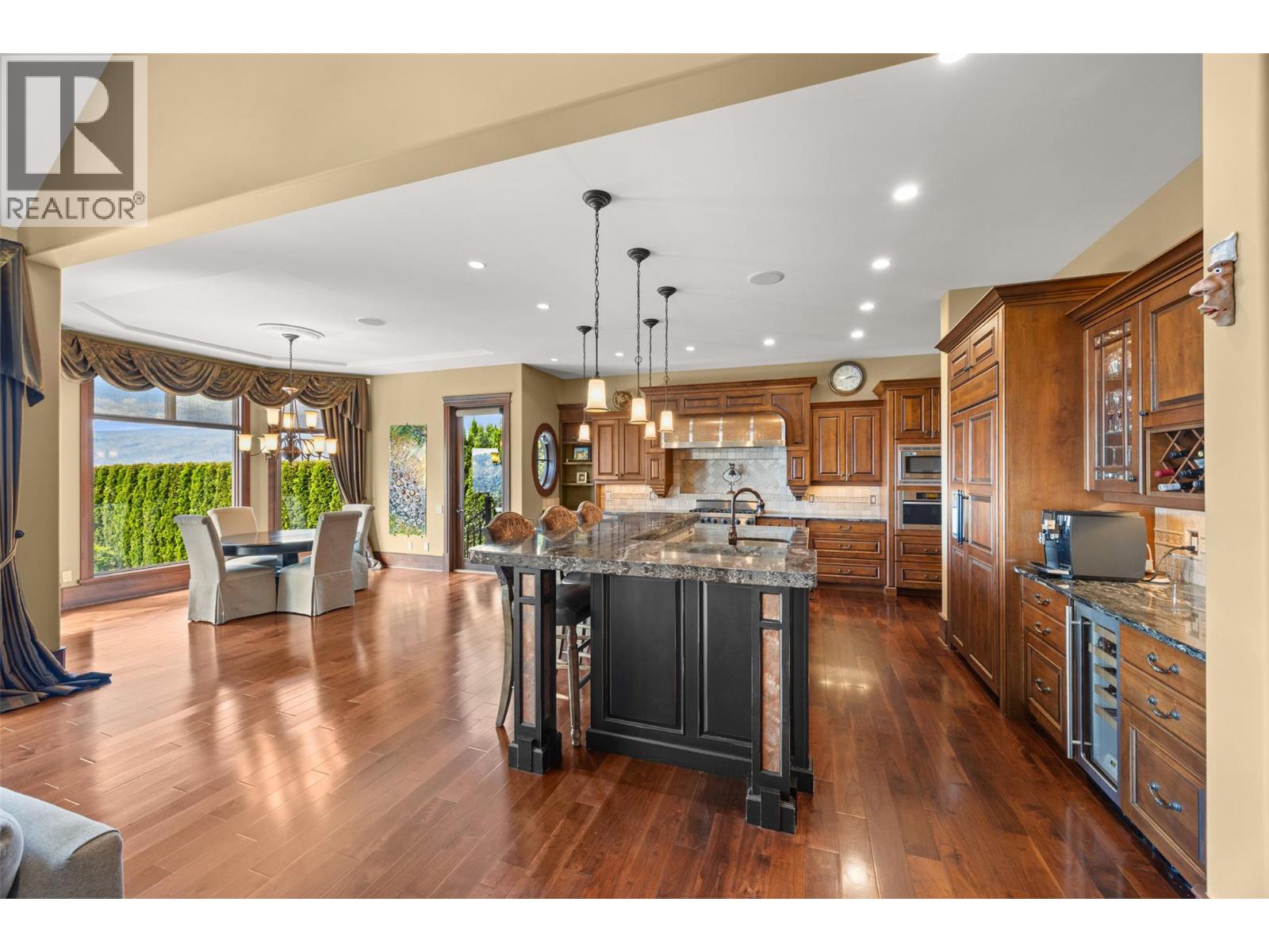 2449 Selkirk Drive