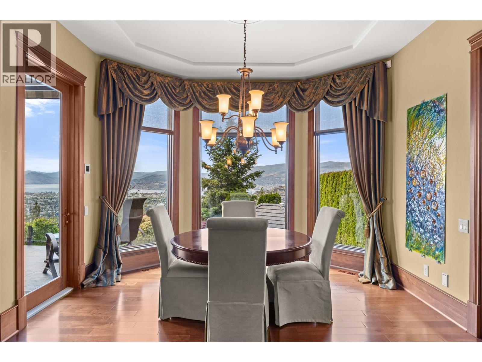 2449 Selkirk Drive
