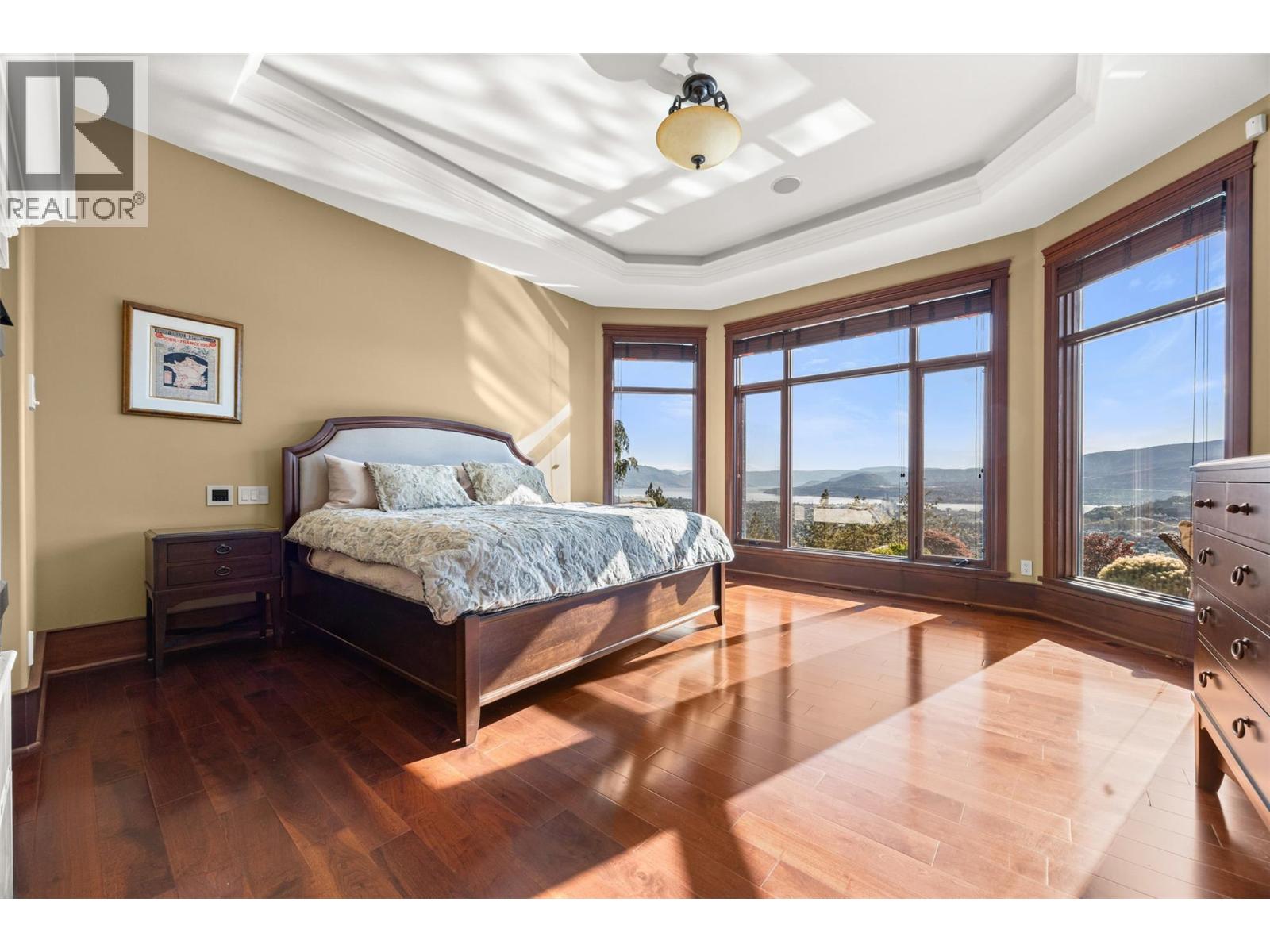 2449 Selkirk Drive