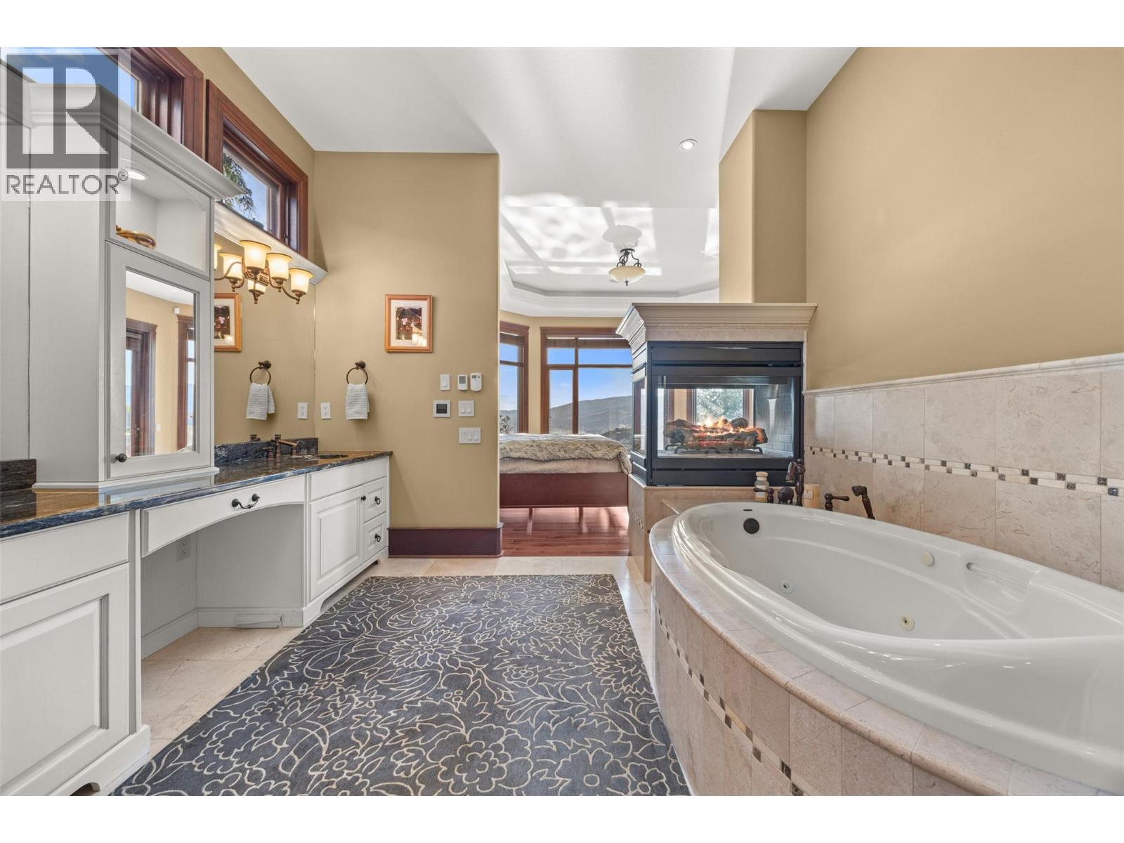 2449 Selkirk Drive
