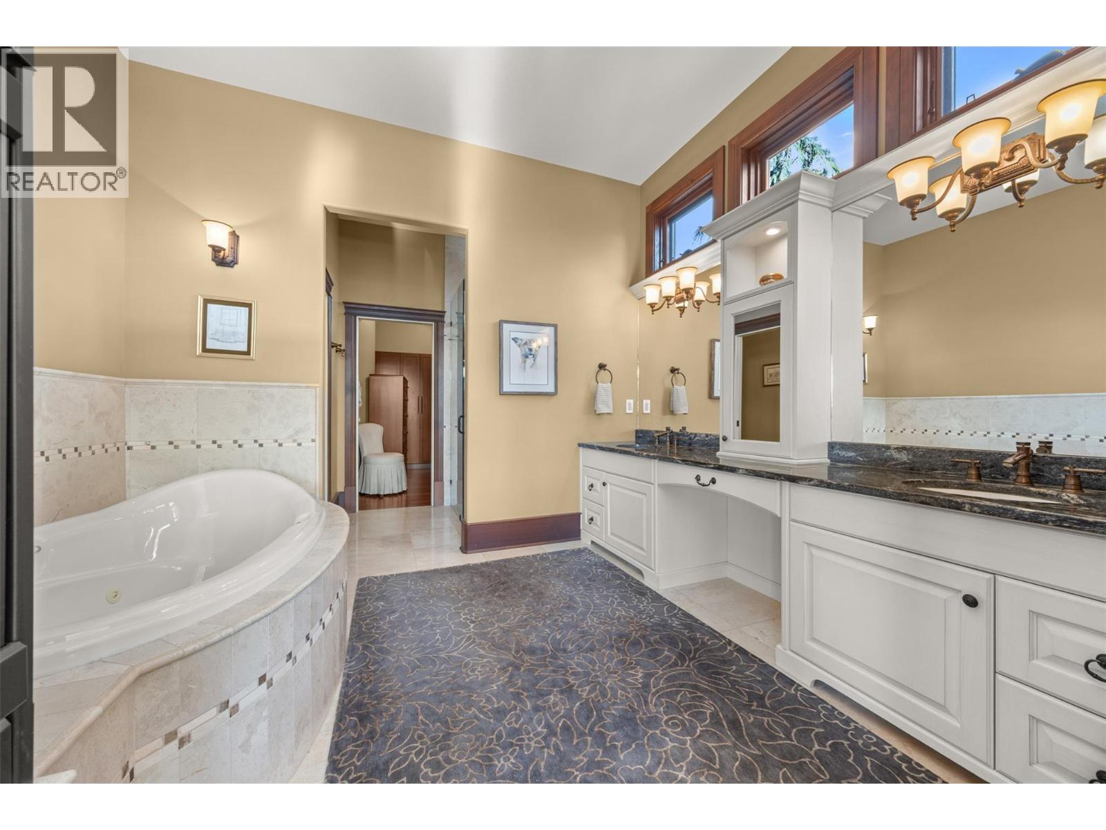 2449 Selkirk Drive