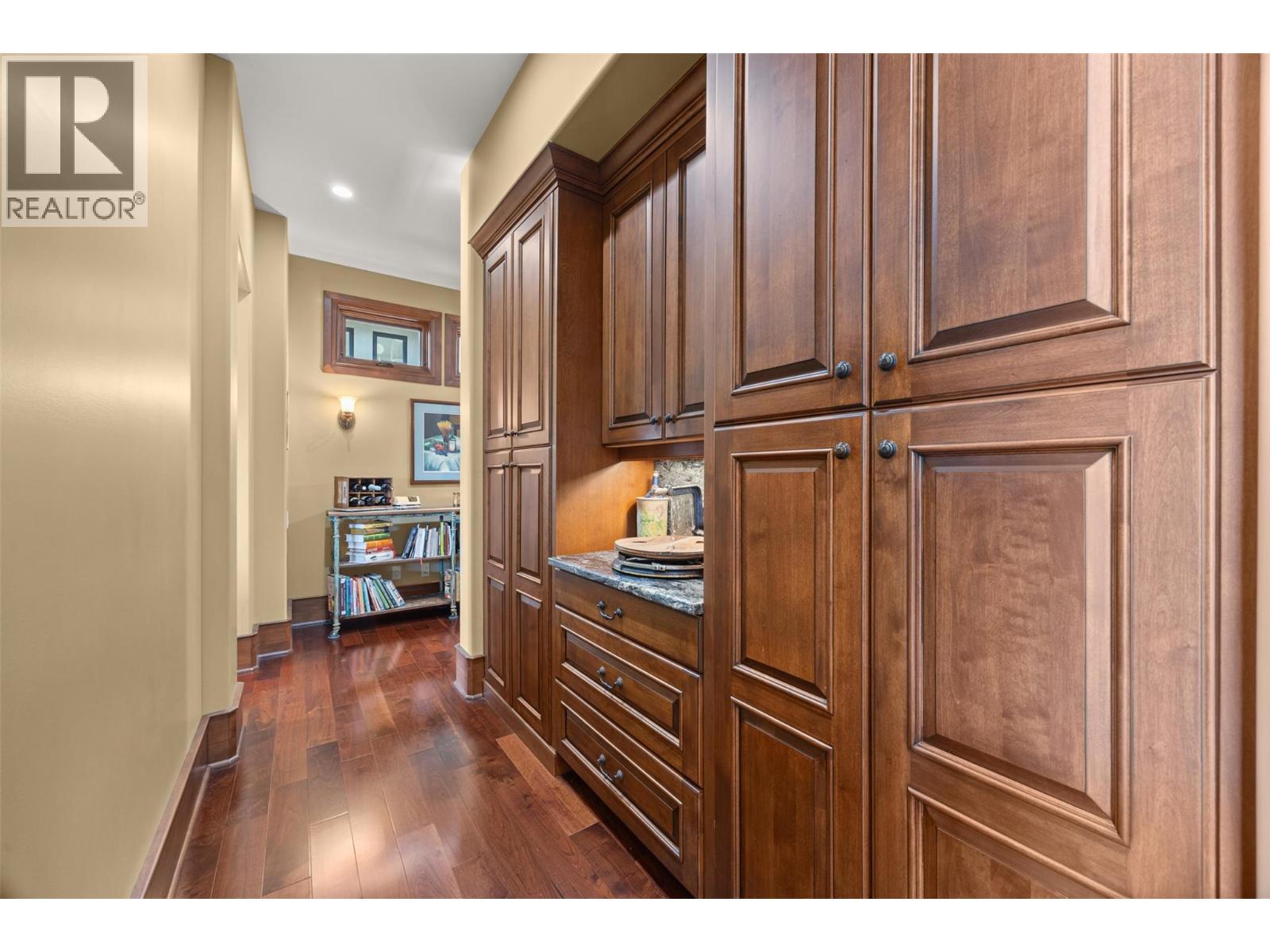 2449 Selkirk Drive