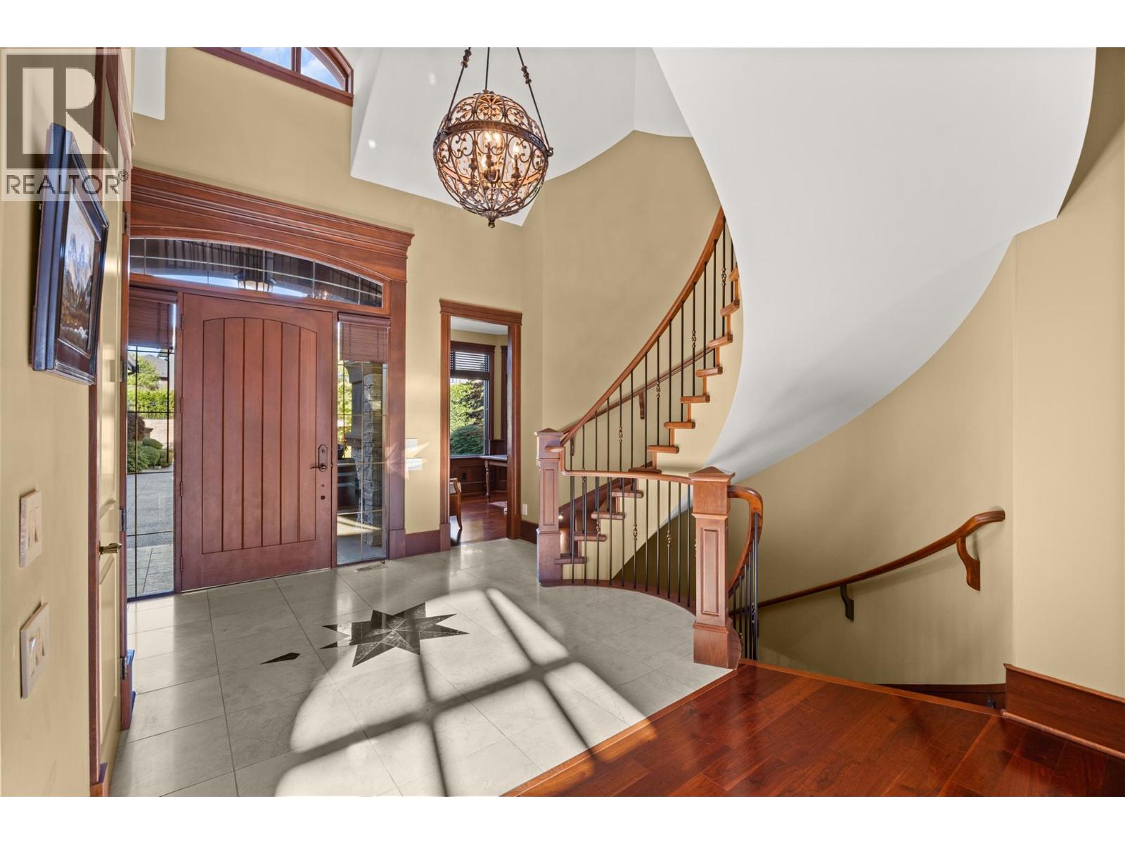 2449 Selkirk Drive