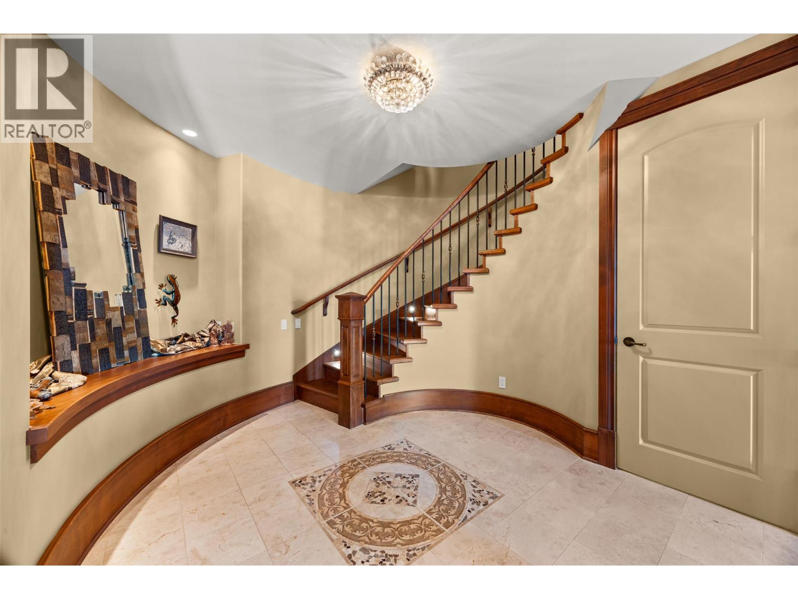 2449 Selkirk Drive