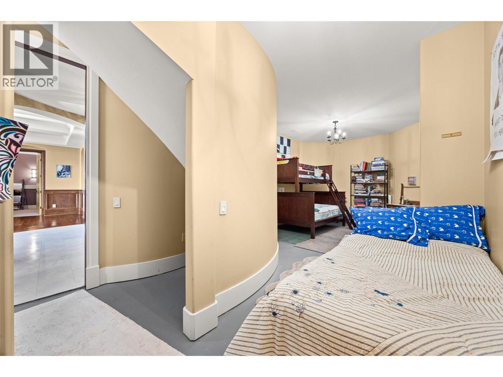 2449 Selkirk Drive