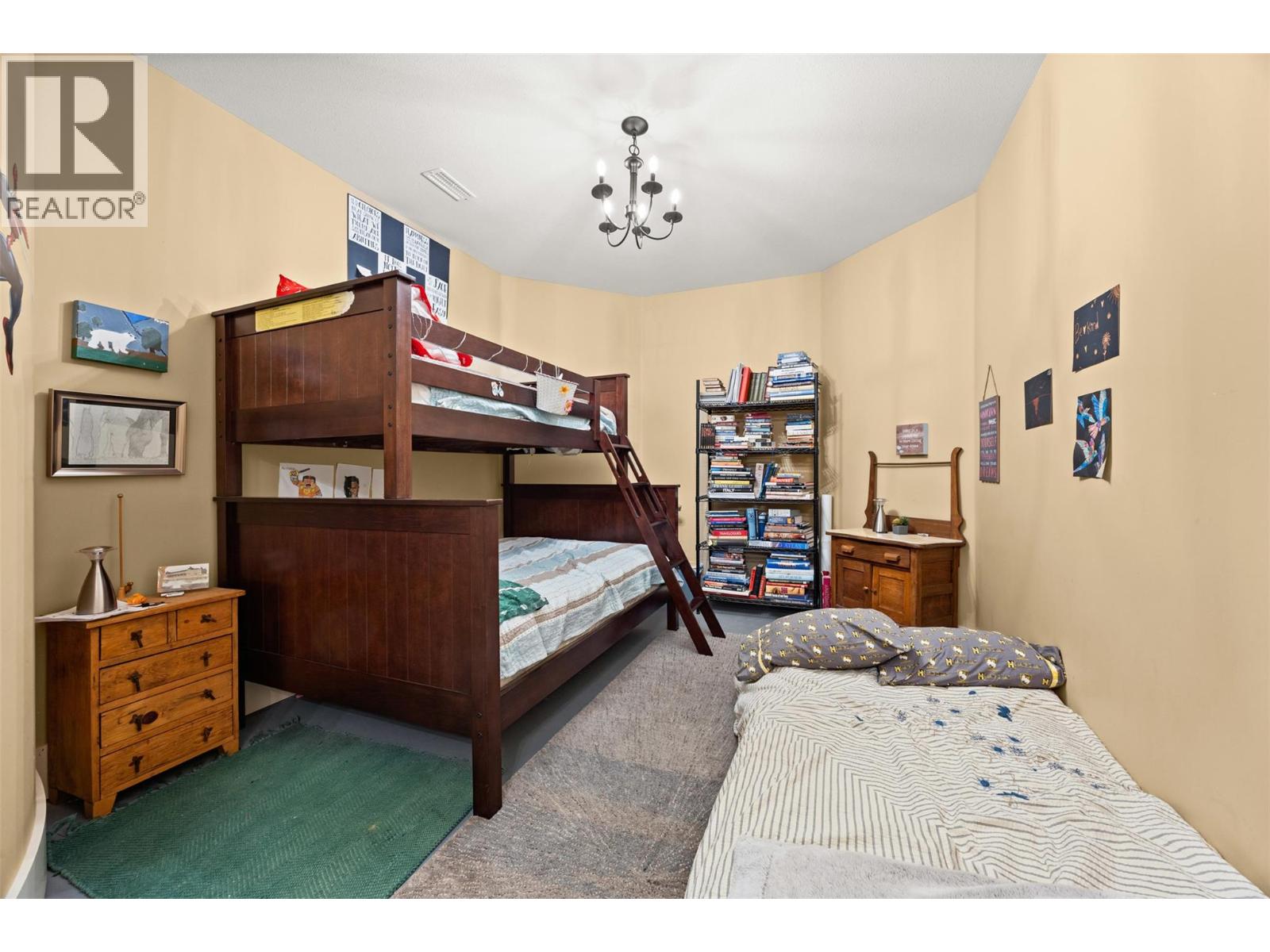 2449 Selkirk Drive