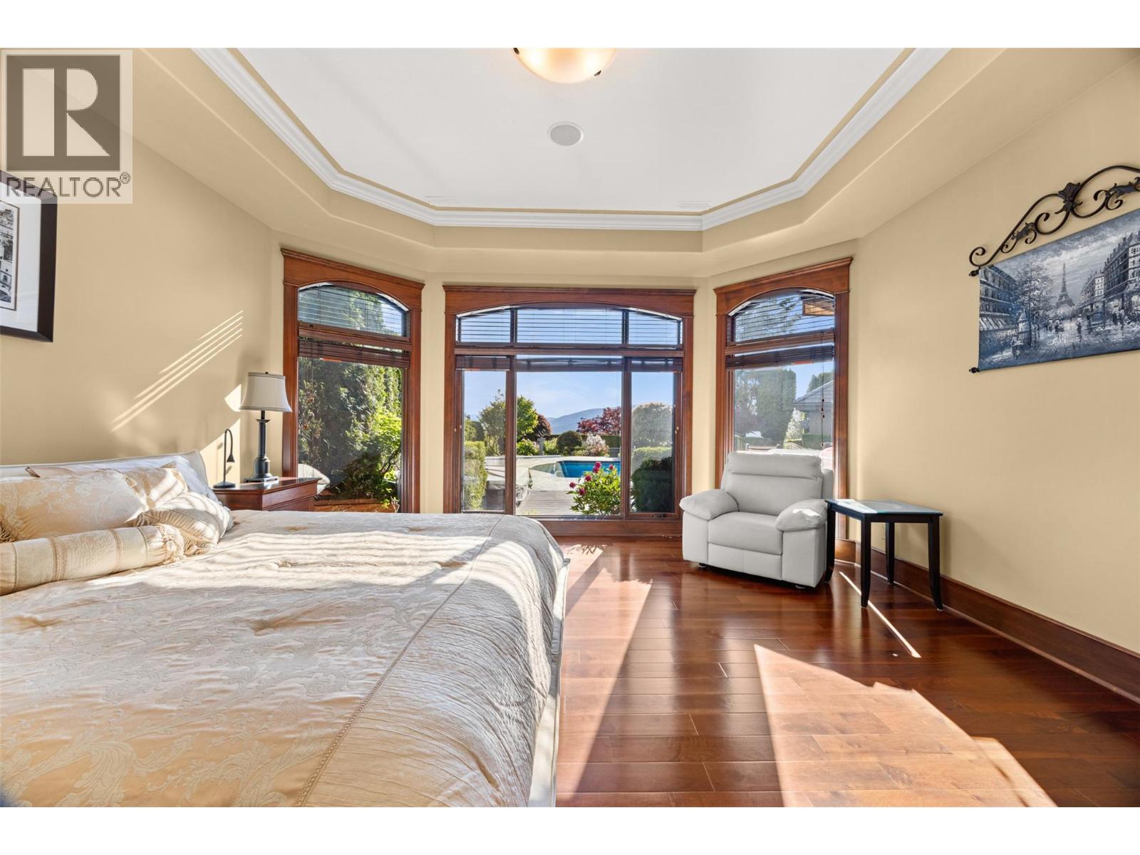 2449 Selkirk Drive