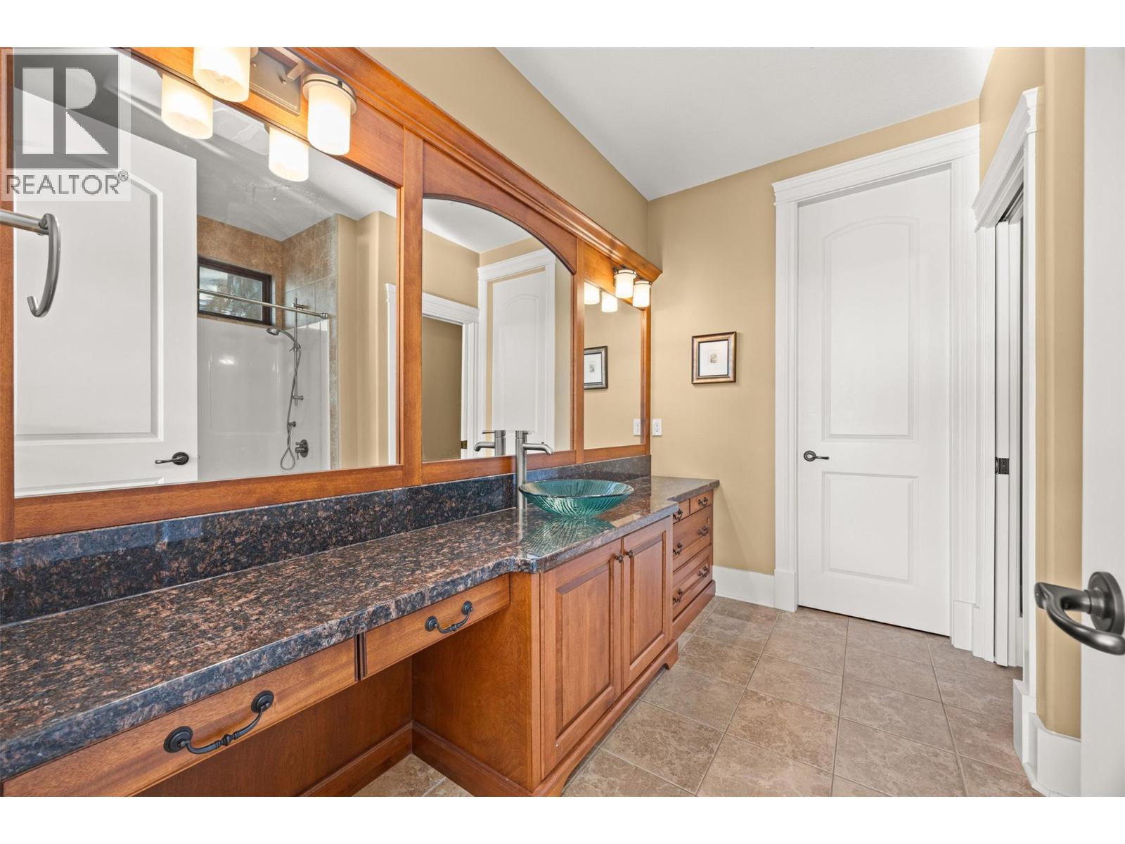 2449 Selkirk Drive