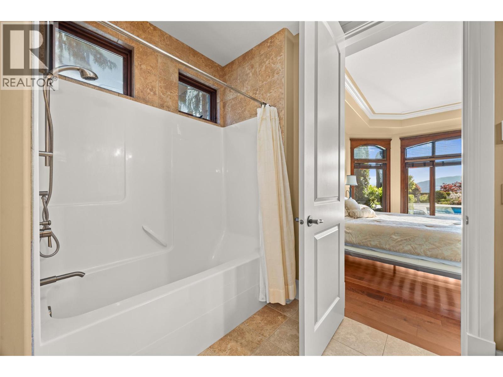 2449 Selkirk Drive