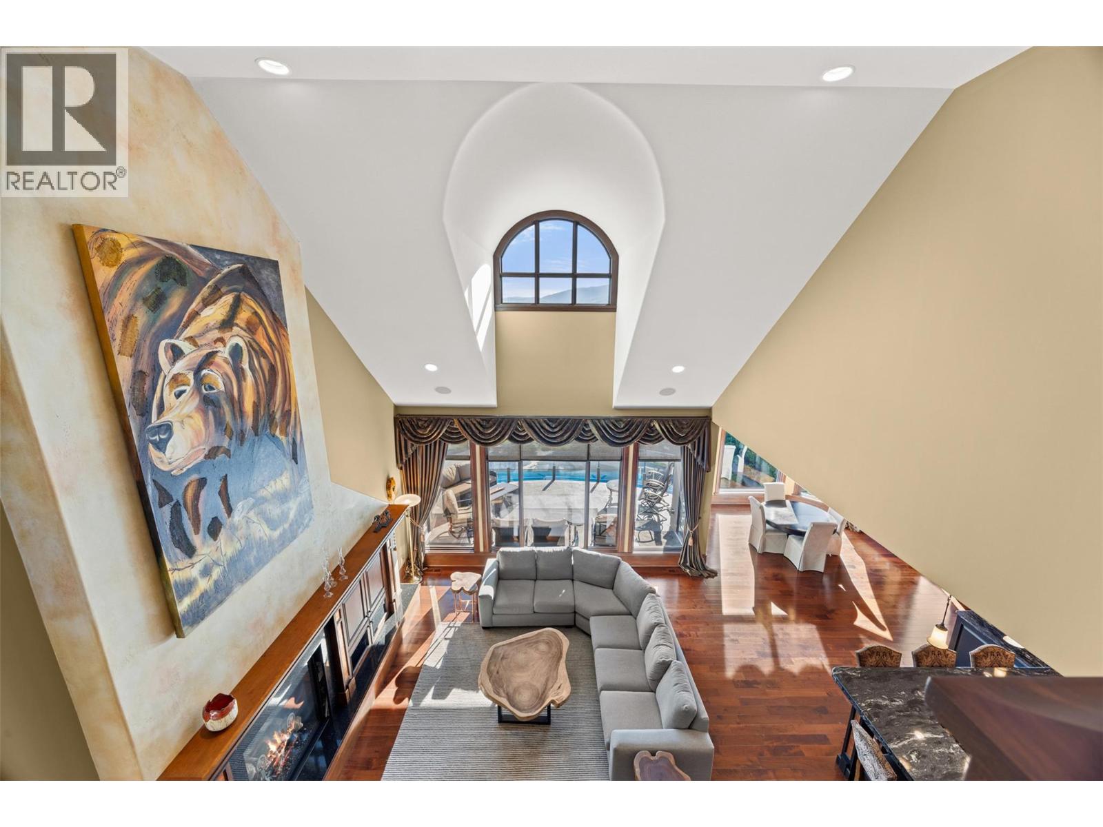 2449 Selkirk Drive
