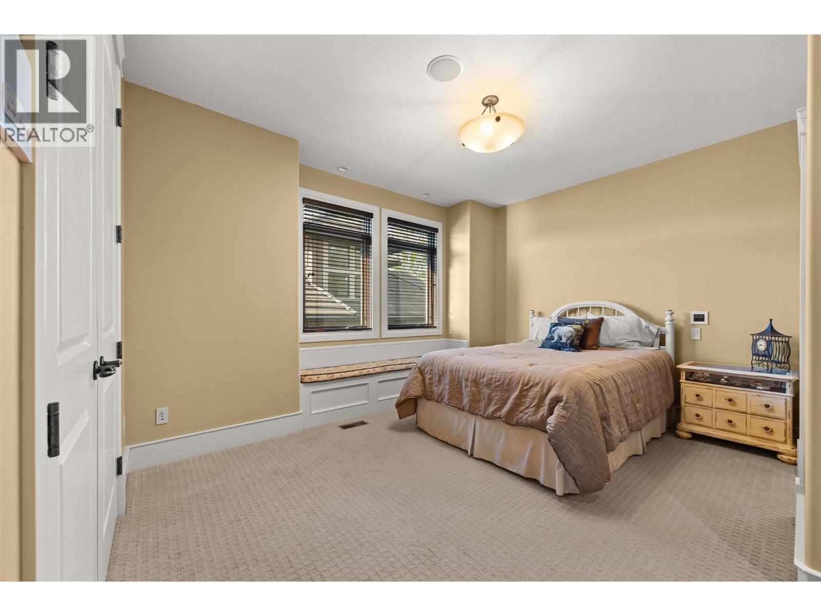 2449 Selkirk Drive
