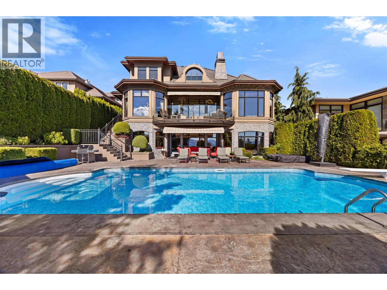 2449 Selkirk Drive