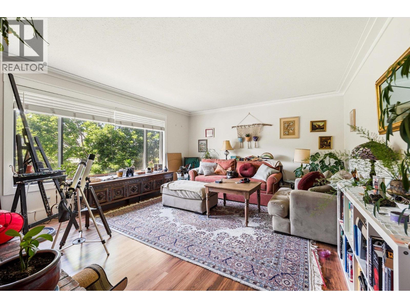 319 Valley Road