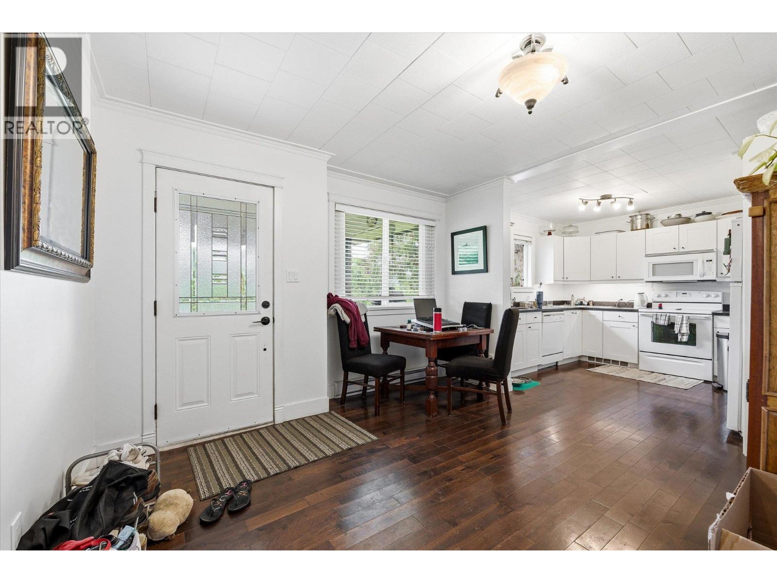 319 Valley Road