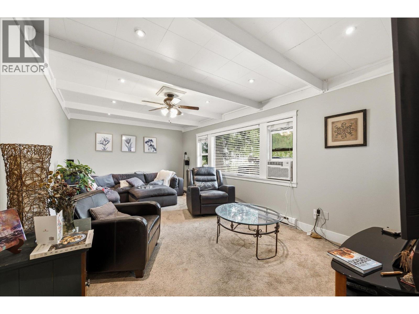 319 Valley Road