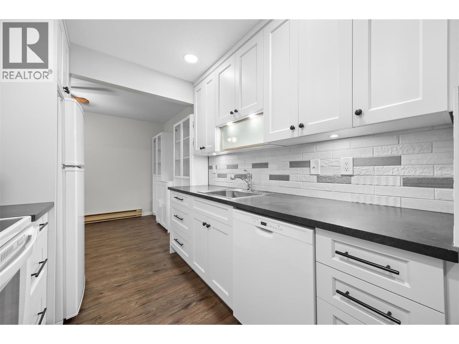 575 Sutherland Avenue Unit# 310