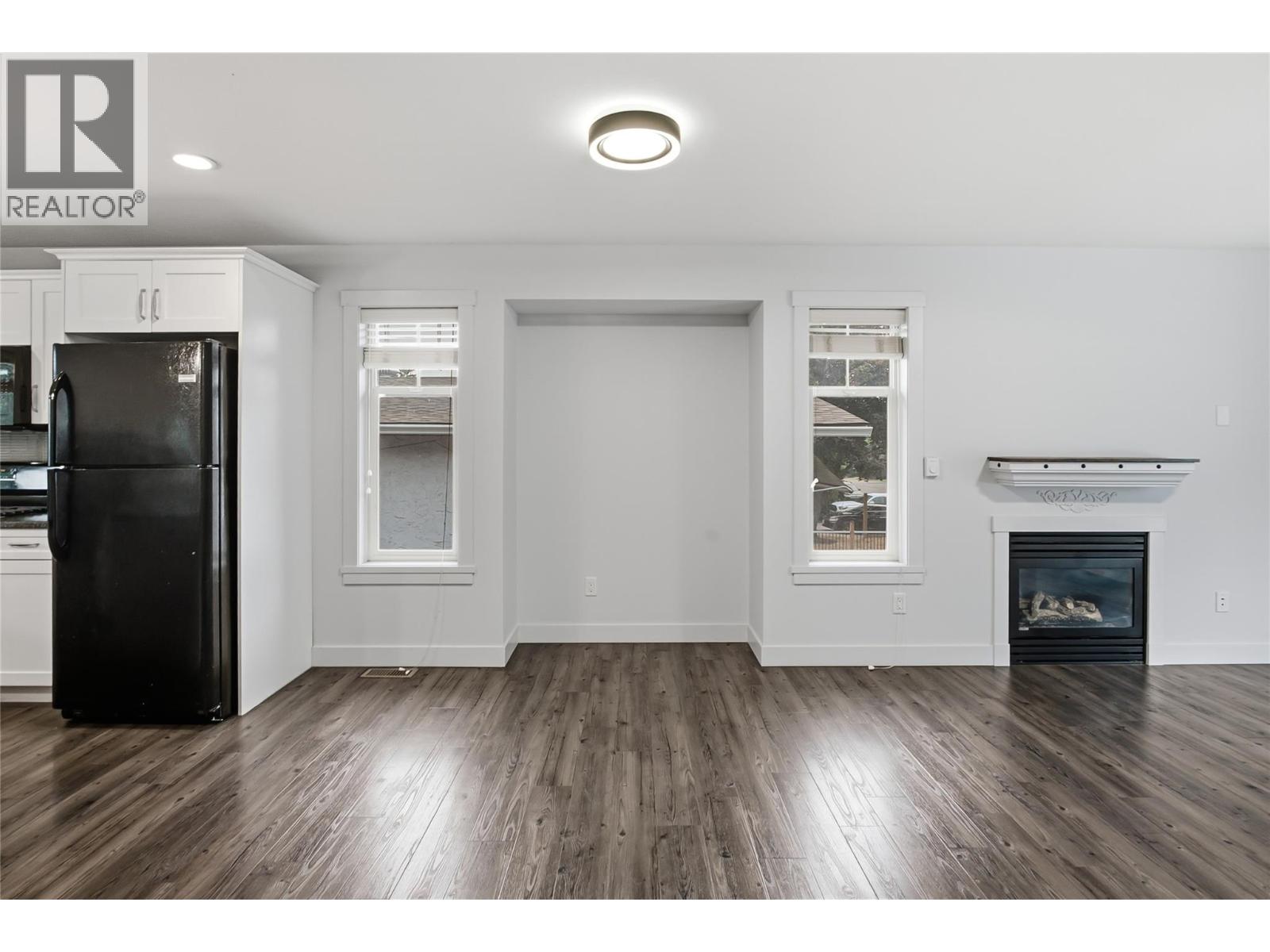 560 & 562 Christleton Avenue