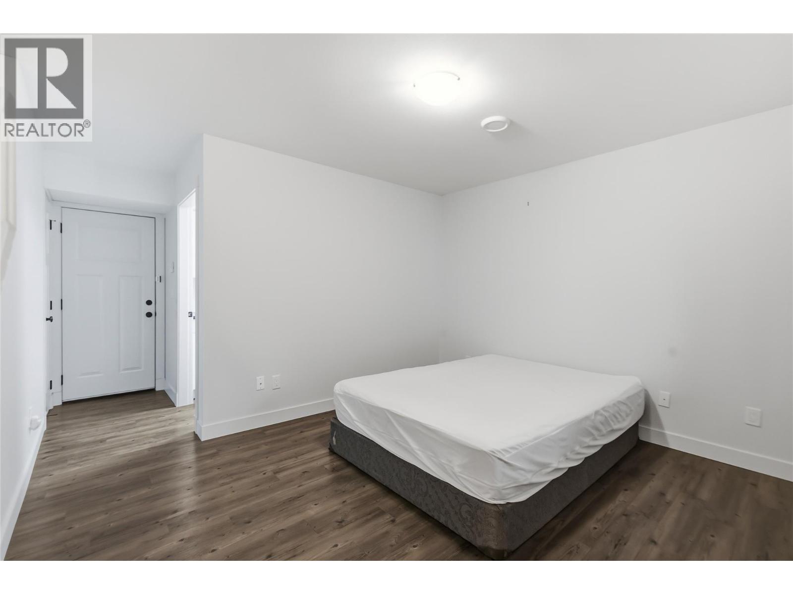 560 & 562 Christleton Avenue