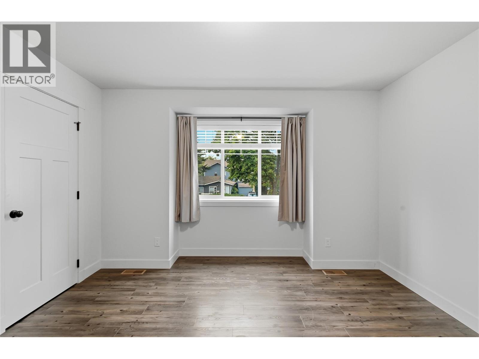 560 & 562 Christleton Avenue