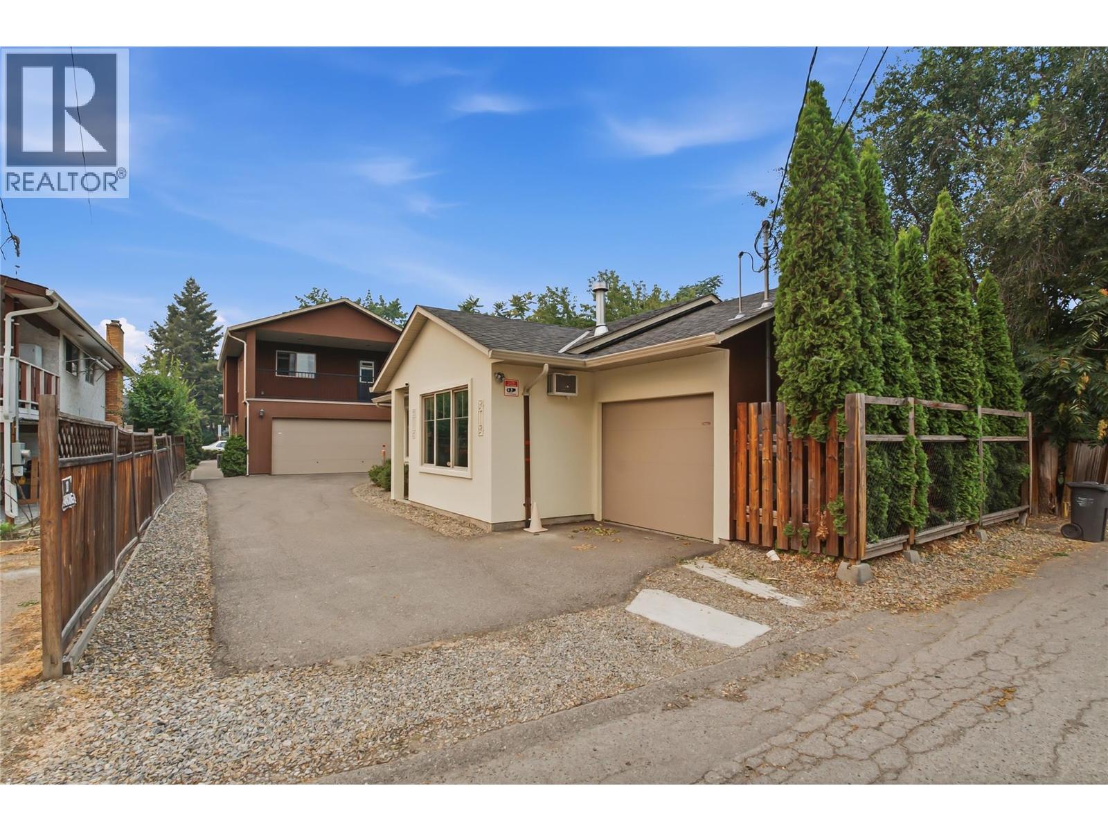 560 & 562 Christleton Avenue