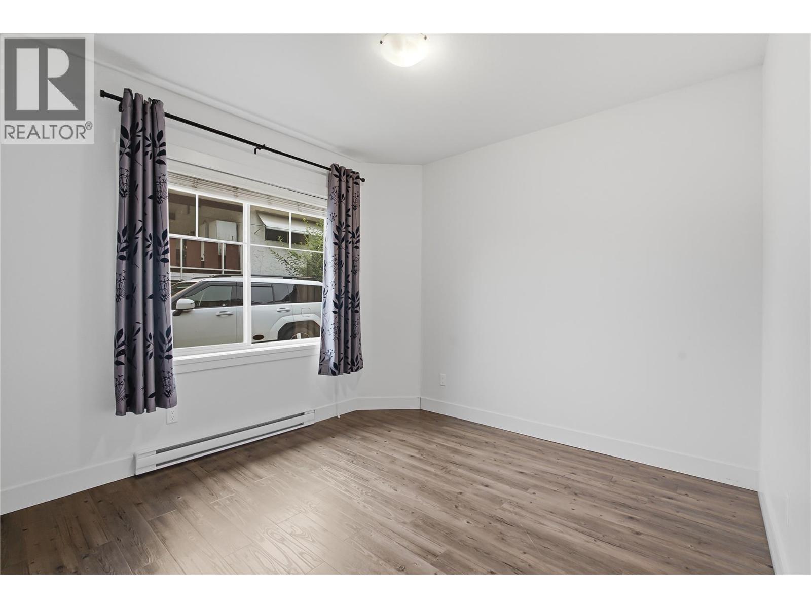 560 & 562 Christleton Avenue
