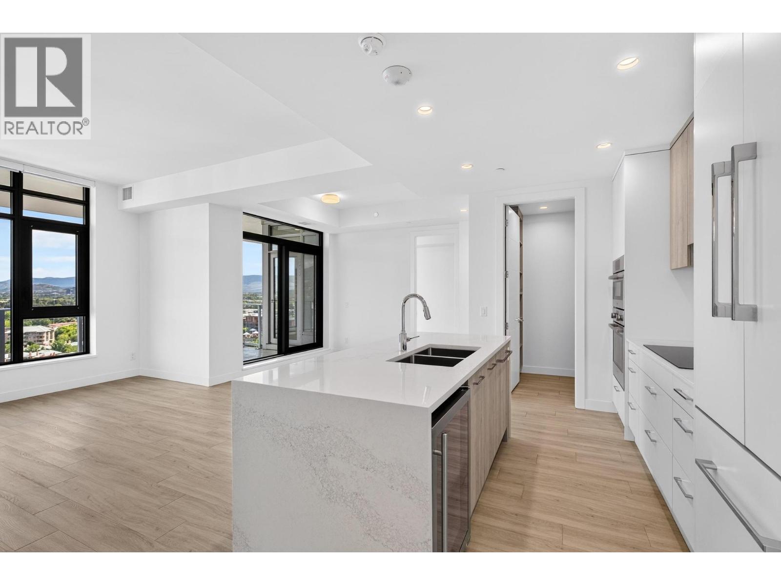 3699 Capozzi Road Unit# PH6