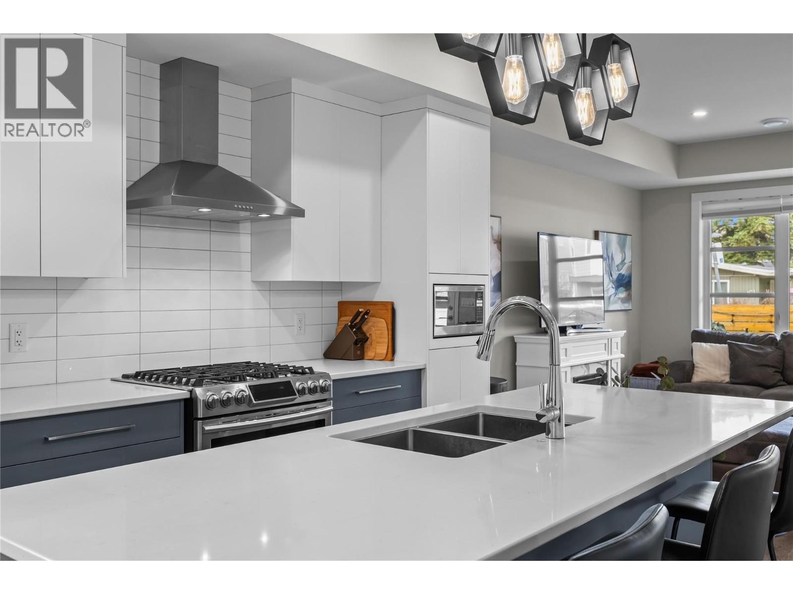 771 Raymer Avenue Unit# 2