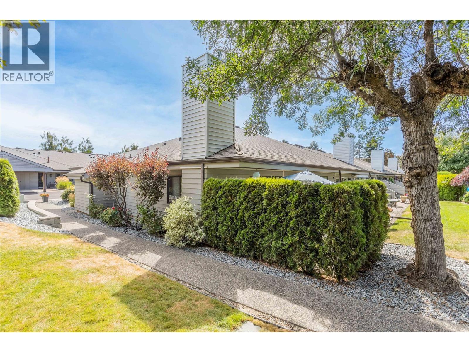 1765 Leckie Road Unit# 220