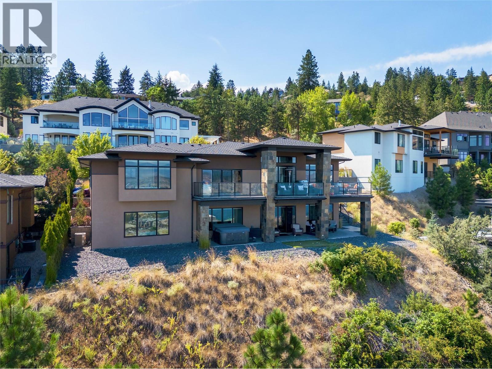 1823 Diamond View Drive