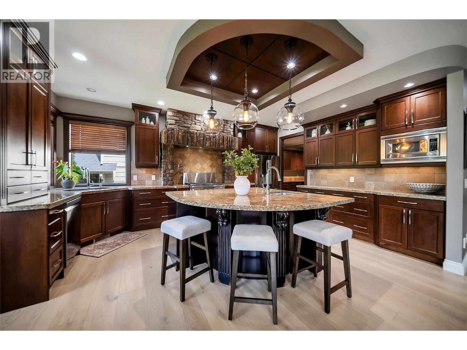 336 Quilchena Drive