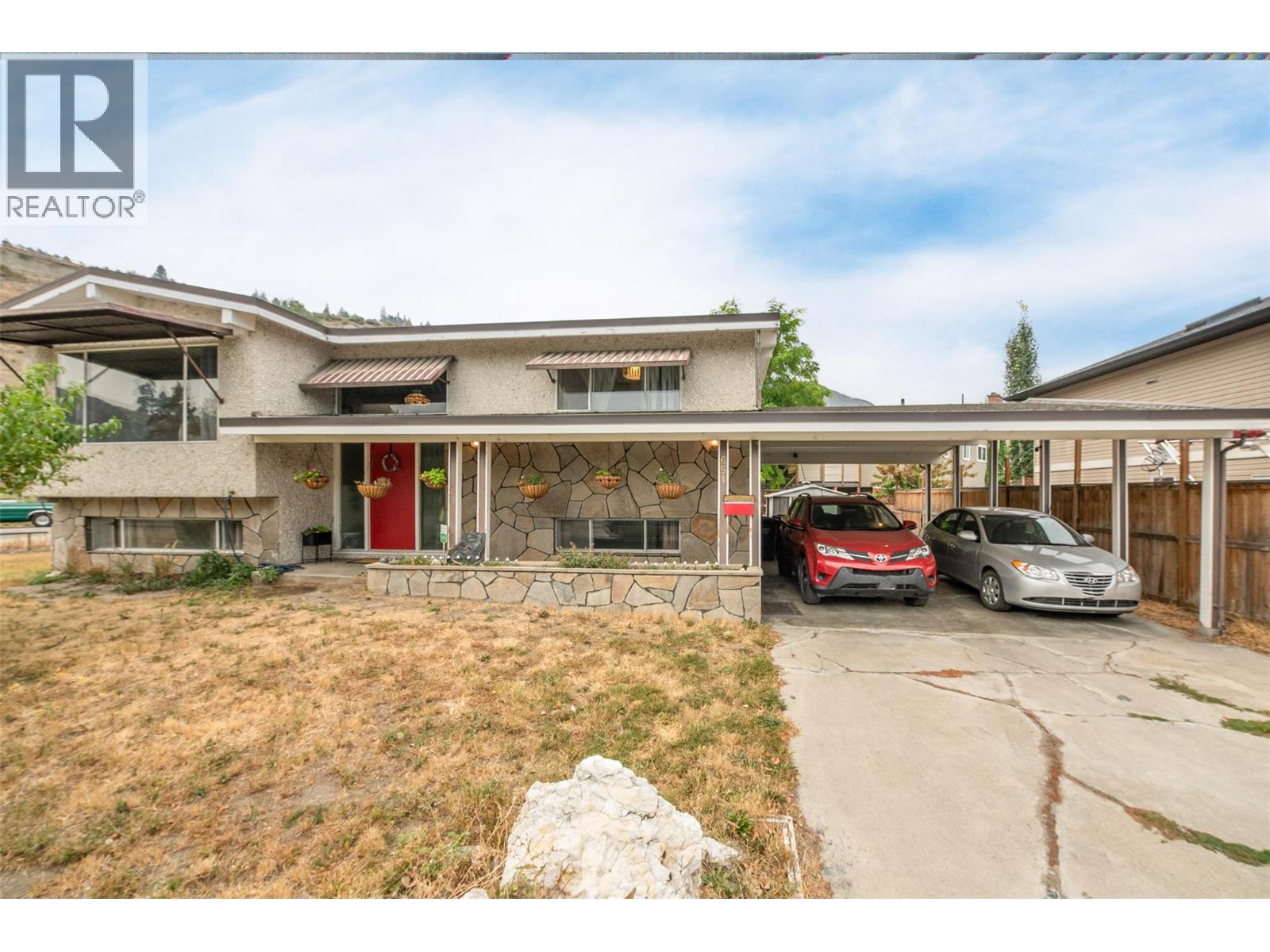651 Richter Street