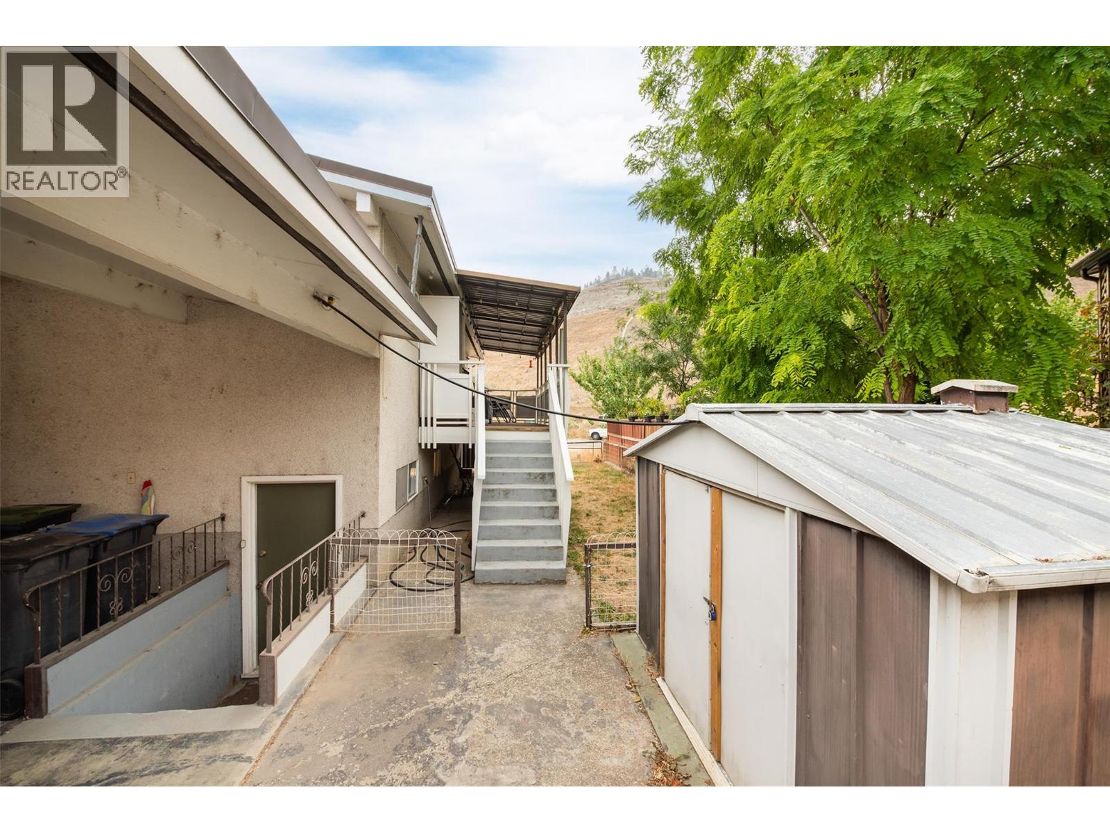 651 Richter Street