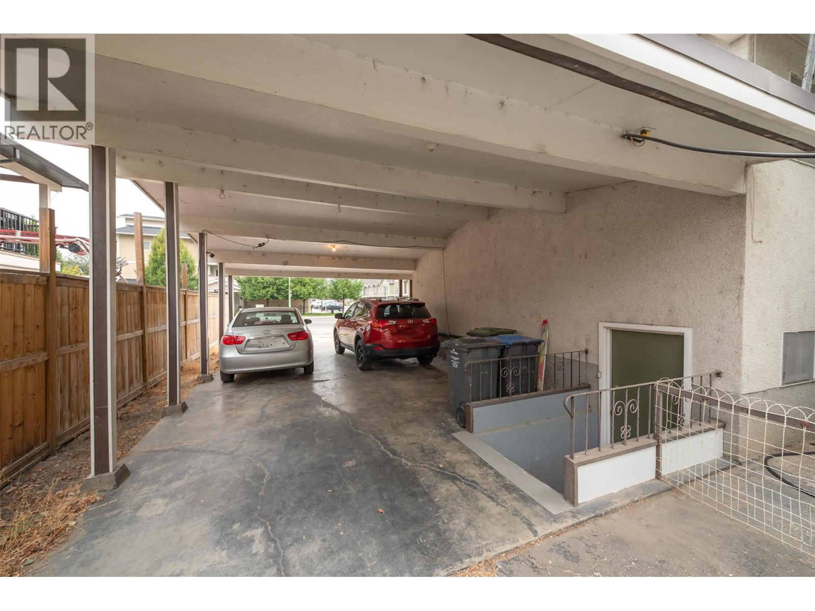 651 Richter Street