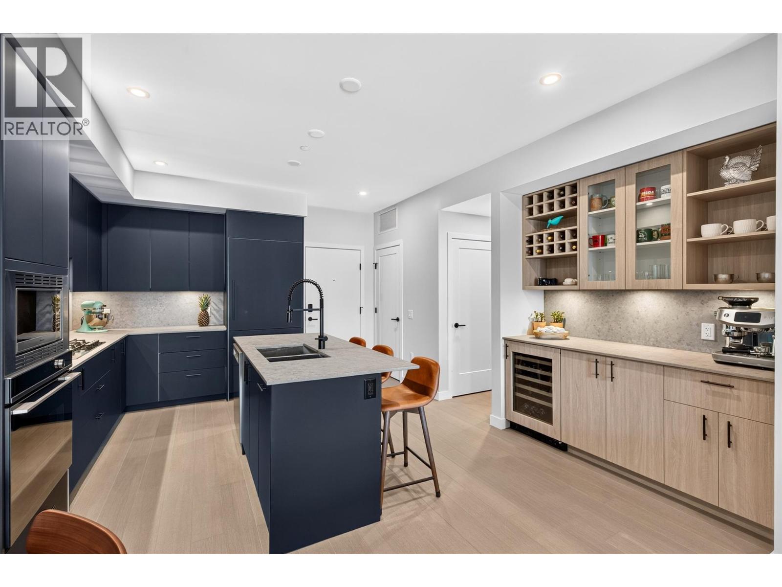 9652 Benchland Drive Unit# 209
