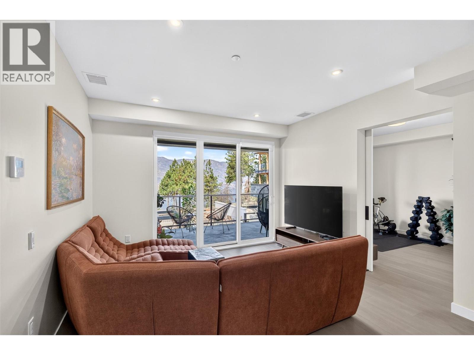 9652 Benchland Drive Unit# 209