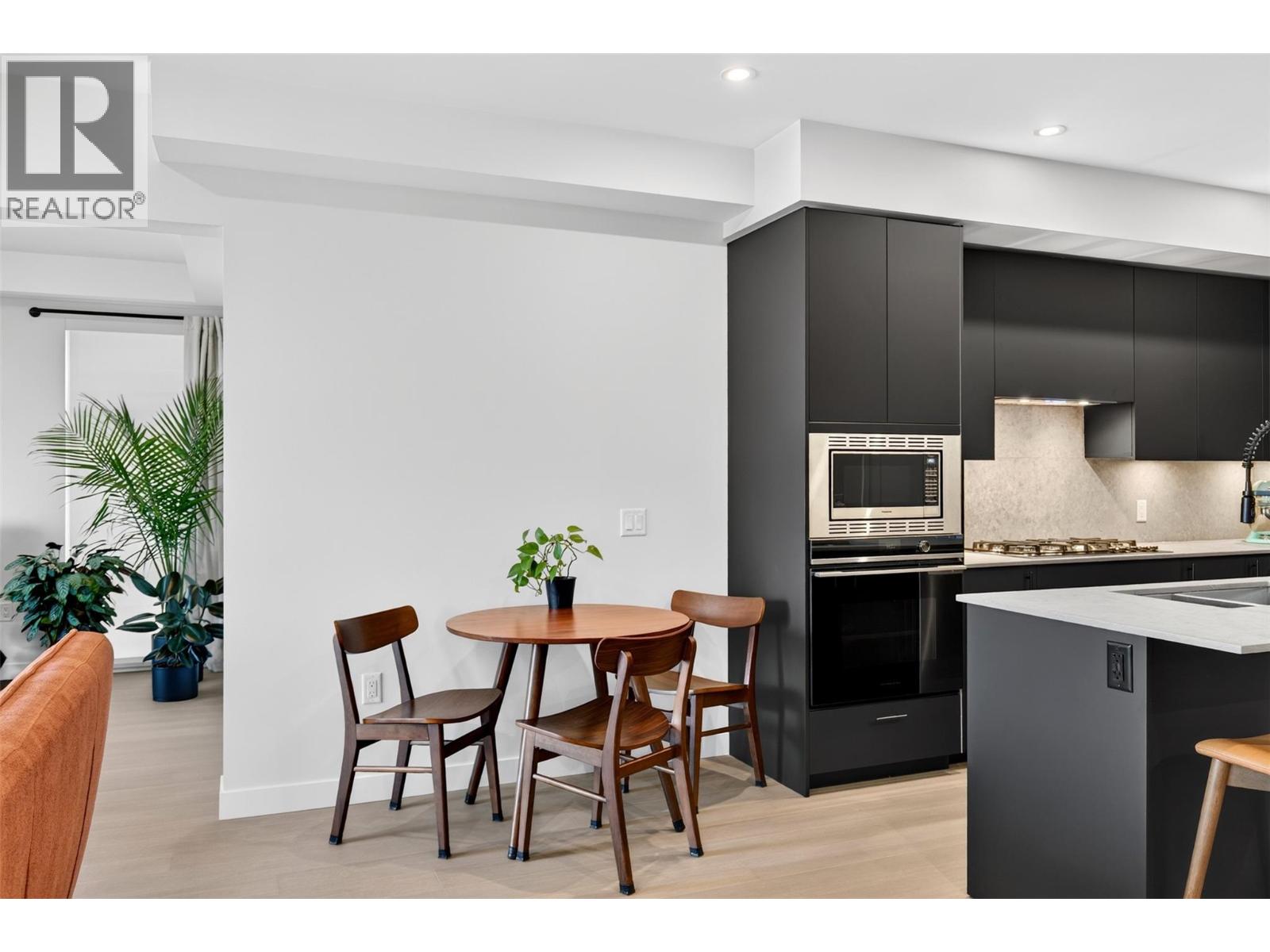 9652 Benchland Drive Unit# 209