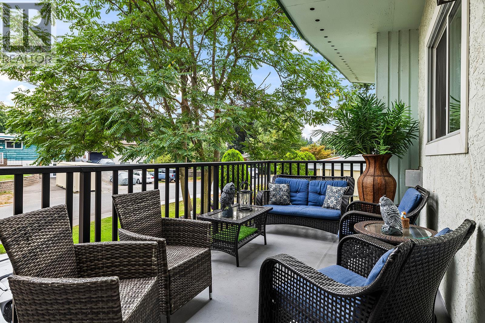 1050 Pinecrest Lane