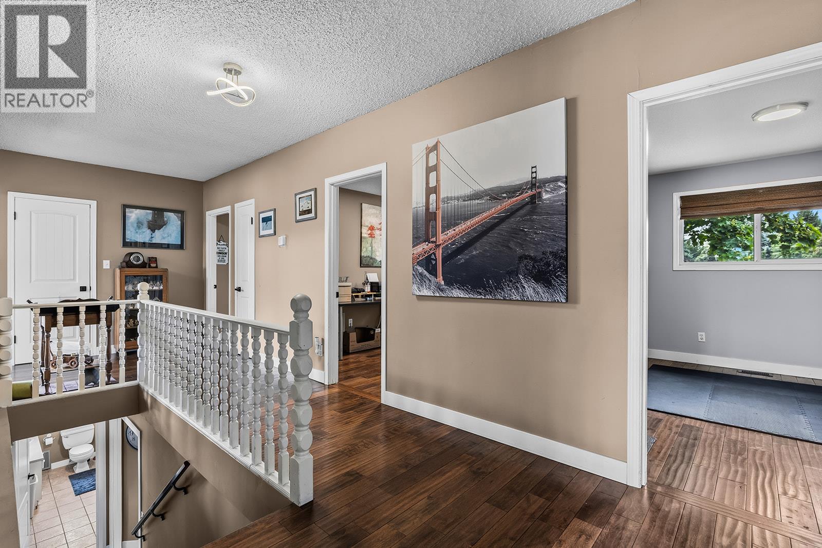1050 Pinecrest Lane
