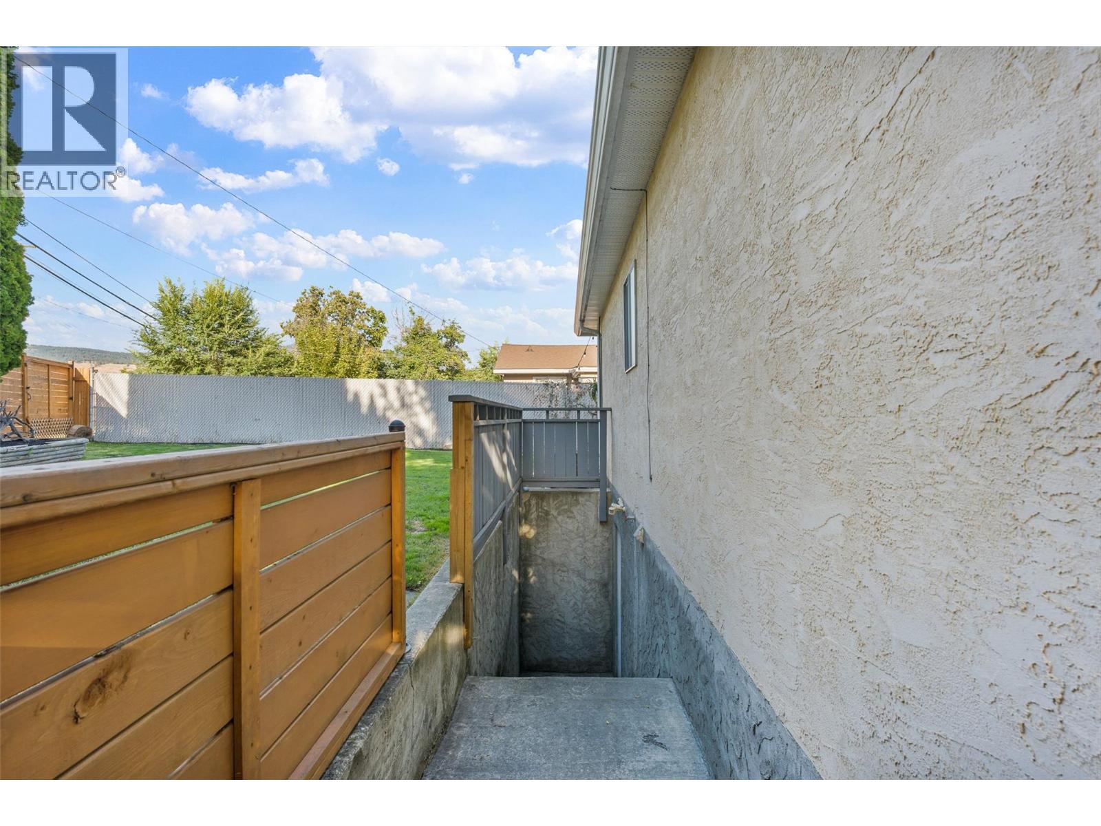 9159 Glenmore Road Unit# 1