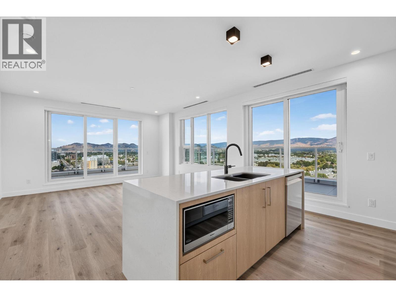 3300 Lakeshore Road Unit# 1303