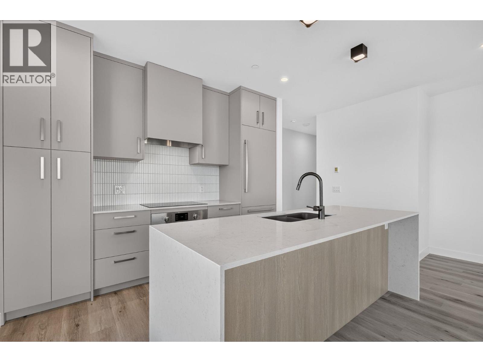 3300 Lakeshore Road Unit# 1303