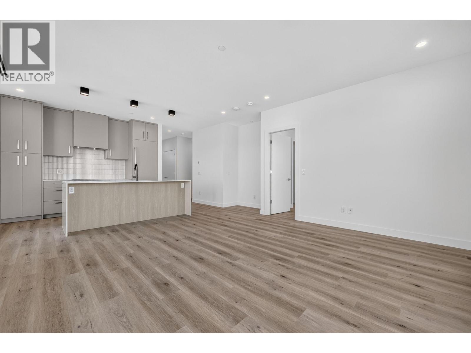 3300 Lakeshore Road Unit# 1303