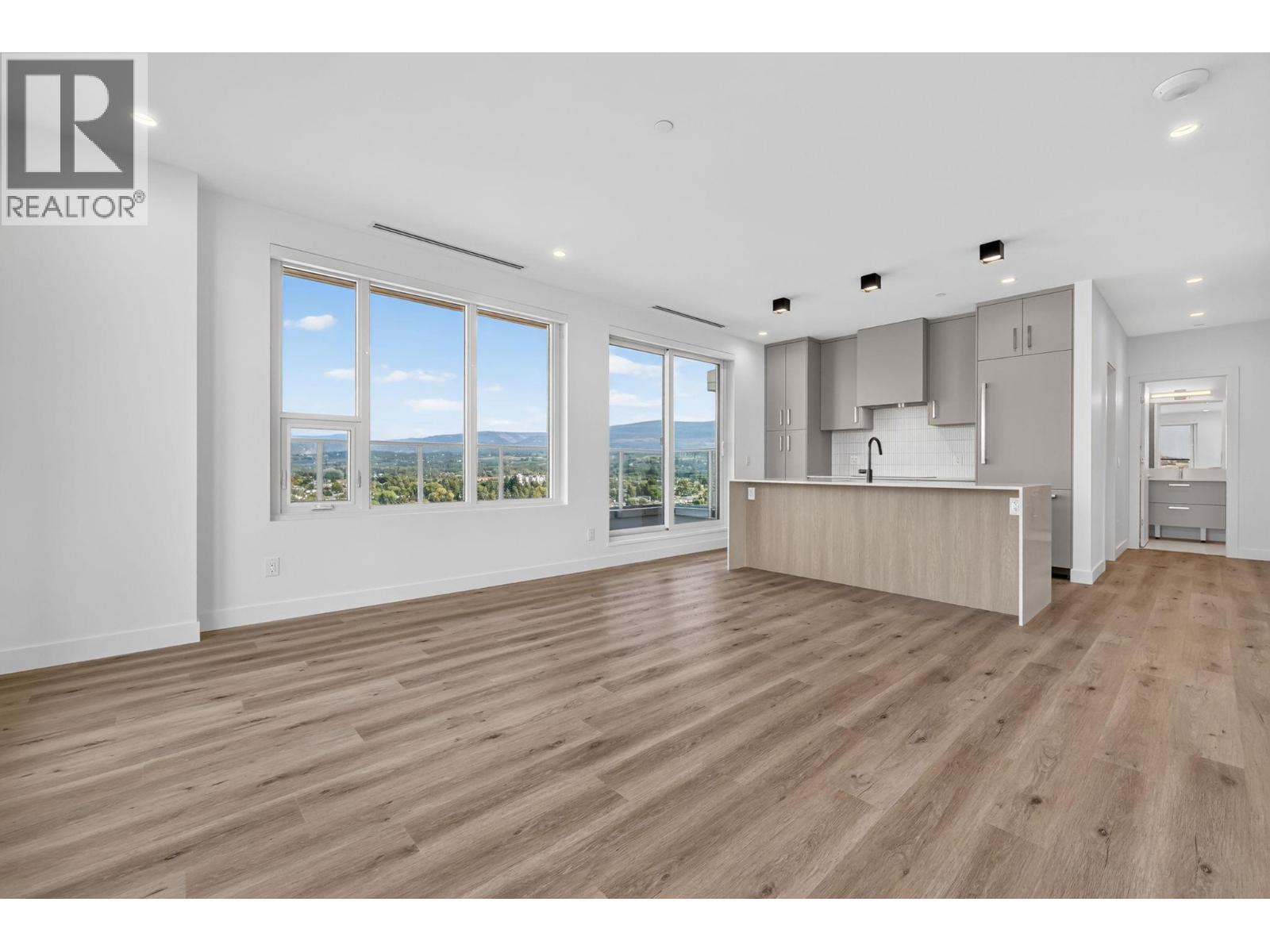 3300 Lakeshore Road Unit# 1303
