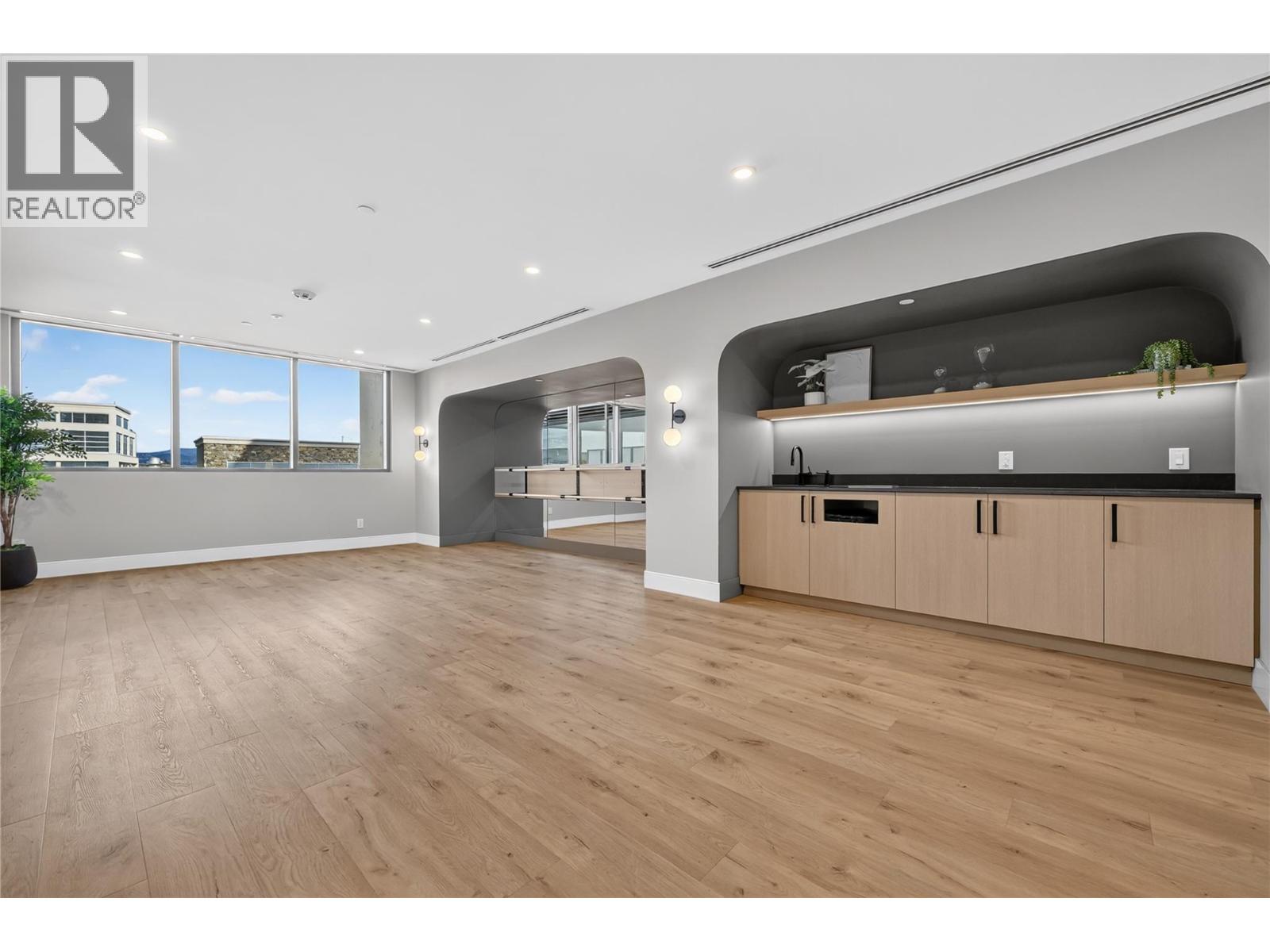3300 Lakeshore Road Unit# 1303